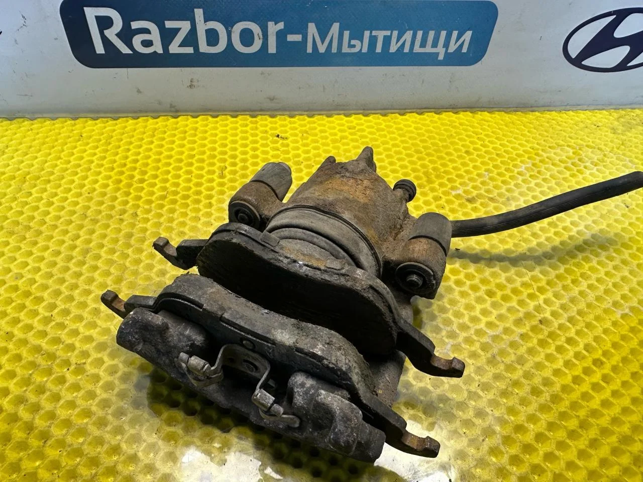 Суппорт тормозной передний правый Ford Focus рест. - миниатюра 5