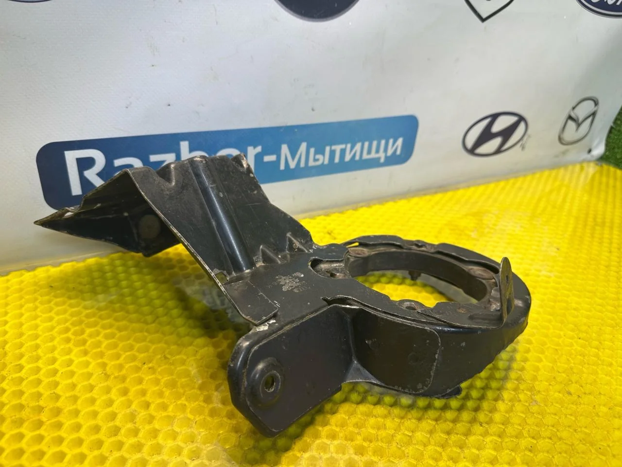 Кронштейн (крепление) Audi A6 C5 1999 078906615K - миниатюра 2