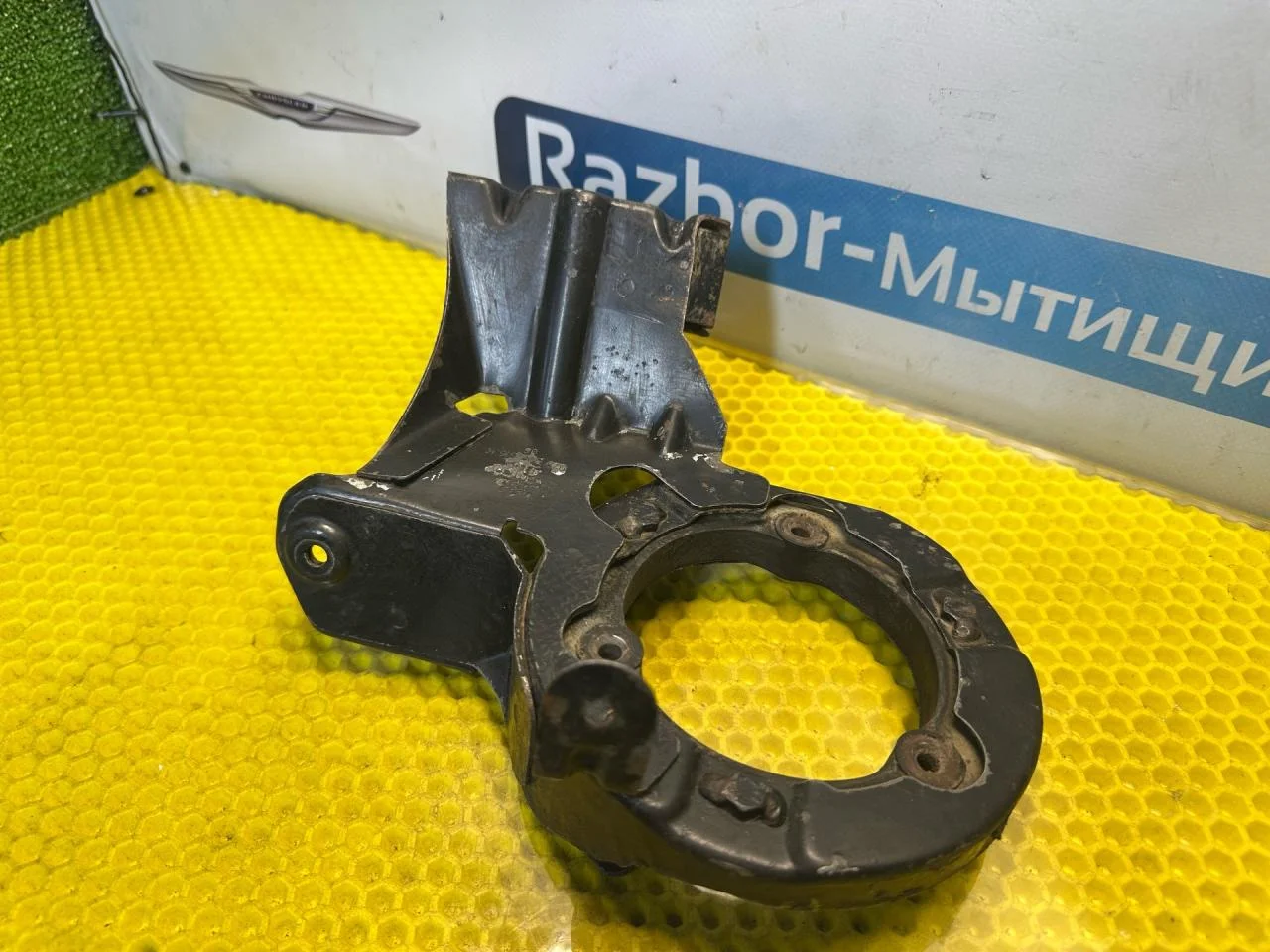 Кронштейн (крепление) Audi A6 C5 1999 078906615K - миниатюра 3