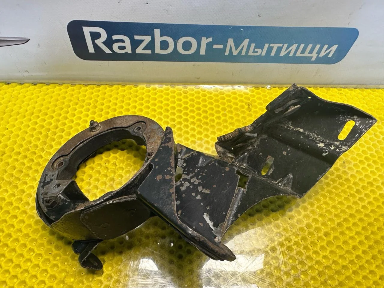Кронштейн (крепление) Audi A6 C5 1999 078906615K - миниатюра 4