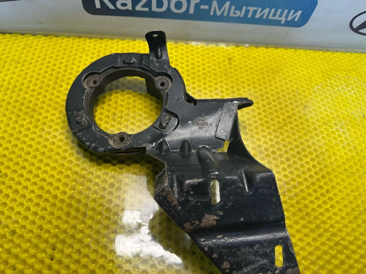 Кронштейн (крепление) Audi A6 C5 1999 078906615K - миниатюра 5