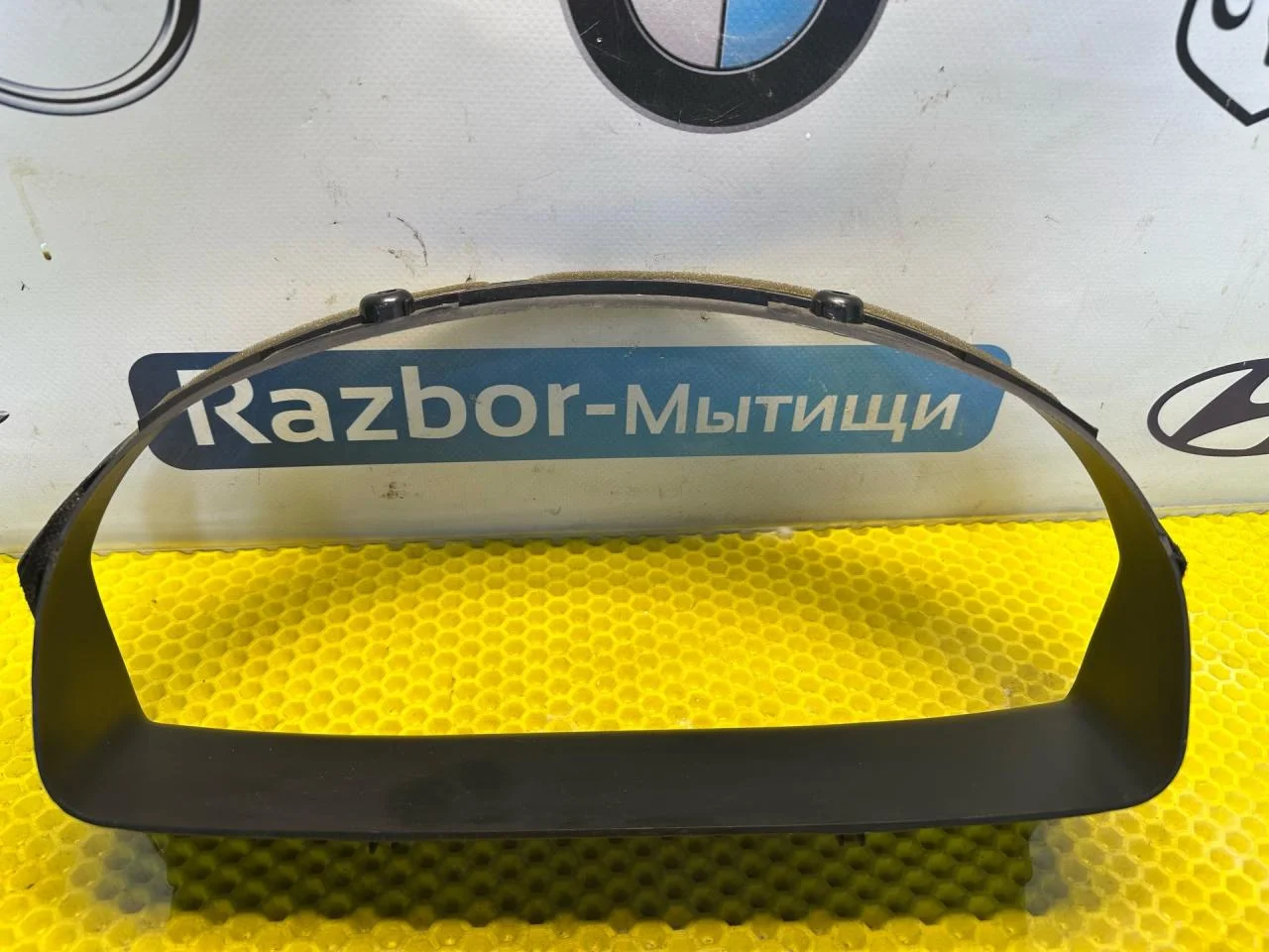 Рамка панели приборов Hyundai Getz 2005 - миниатюра 4