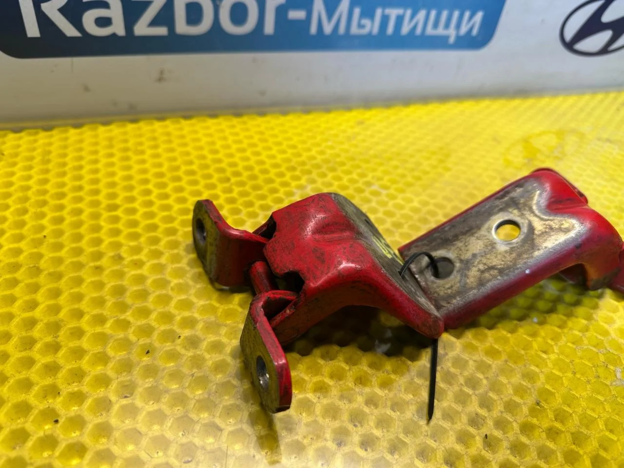 Петля двери задней правой Hyundai Getz 2005 - миниатюра 2