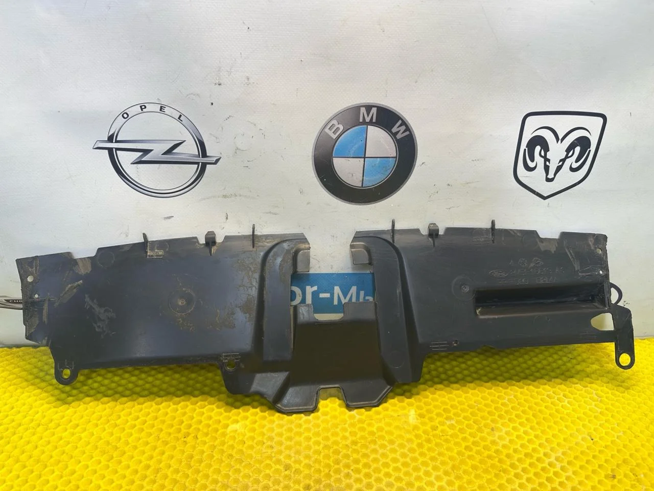 Накладка замка капота Ford Focus рест. 2004 - миниатюра 4