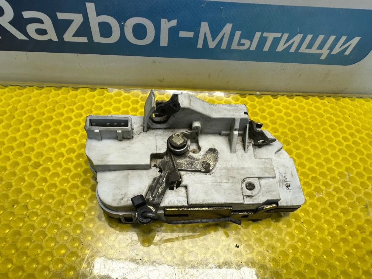 Замок двери задней правой Peugeot 406 рест. 2002 - миниатюра 6