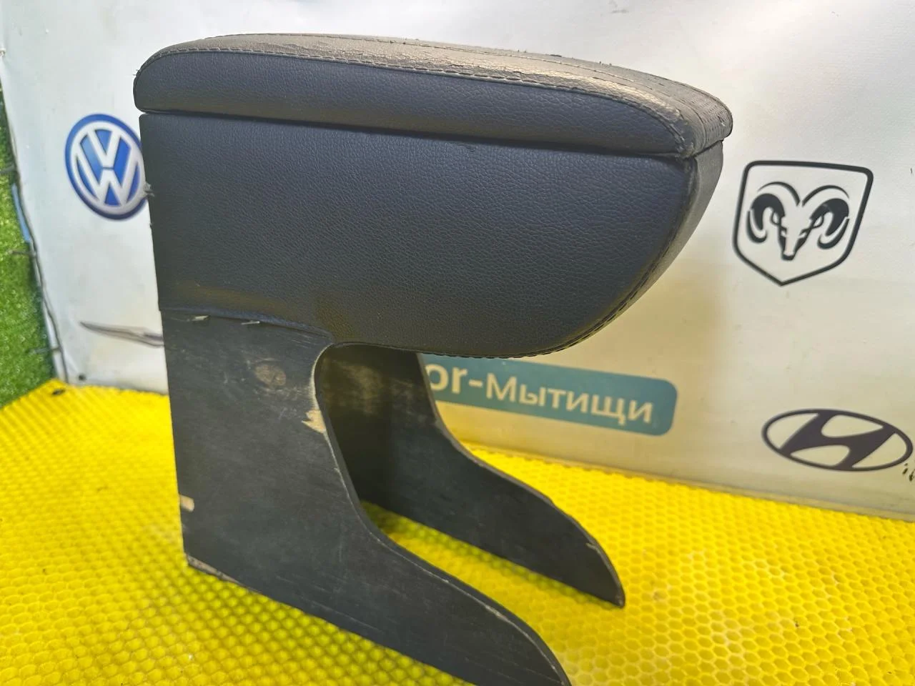 Центральный подлокотник Peugeot 406 рест. 2002 - миниатюра 4