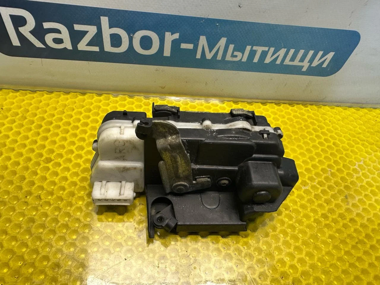 Замок двери задней левой Peugeot 406 рест. 2002 - миниатюра 2