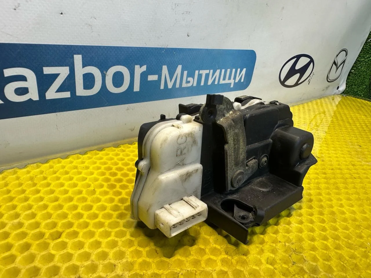 Замок двери задней левой Peugeot 406 рест. 2002 - миниатюра 3