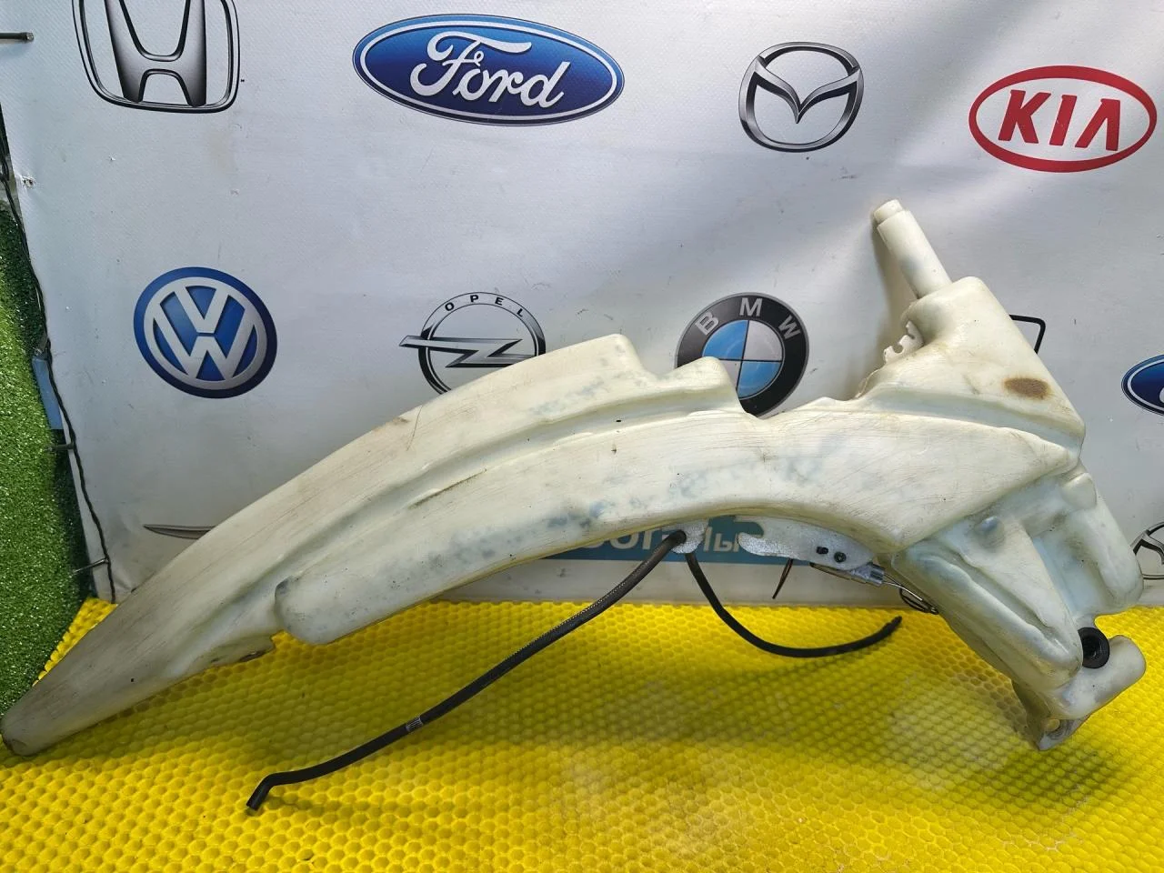 Бачок омывателя Ford Focus рест. 2004 - изображение 1