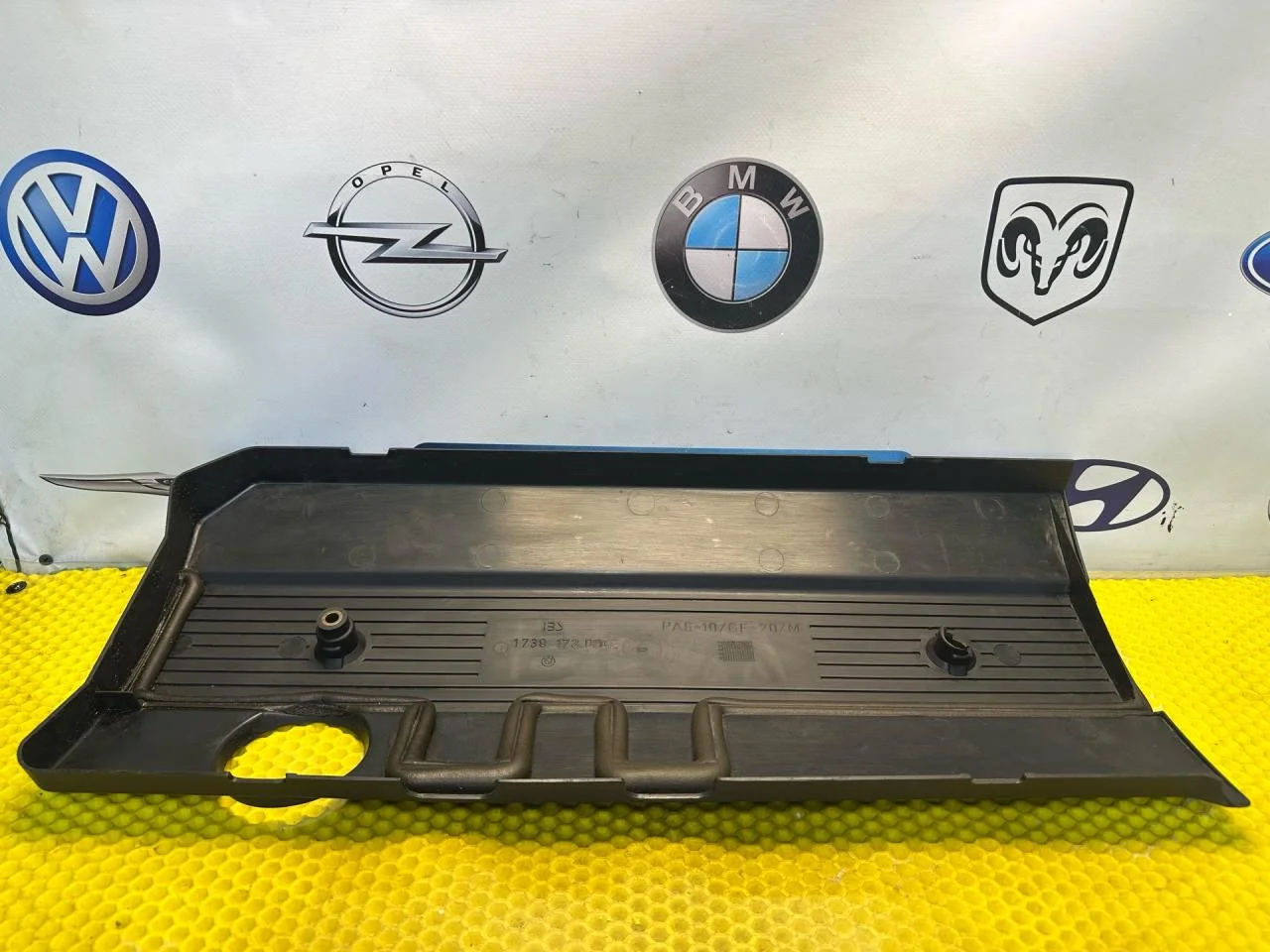 Декоративная крышка двигателя BMW 5 E34 1990 - миниатюра 7