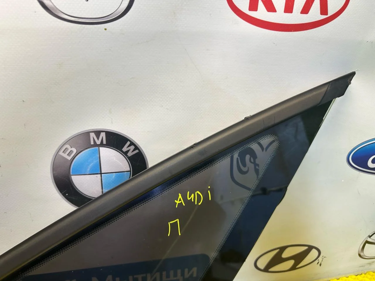 Форточка двери правой Audi A6 C5 1999 - миниатюра 3