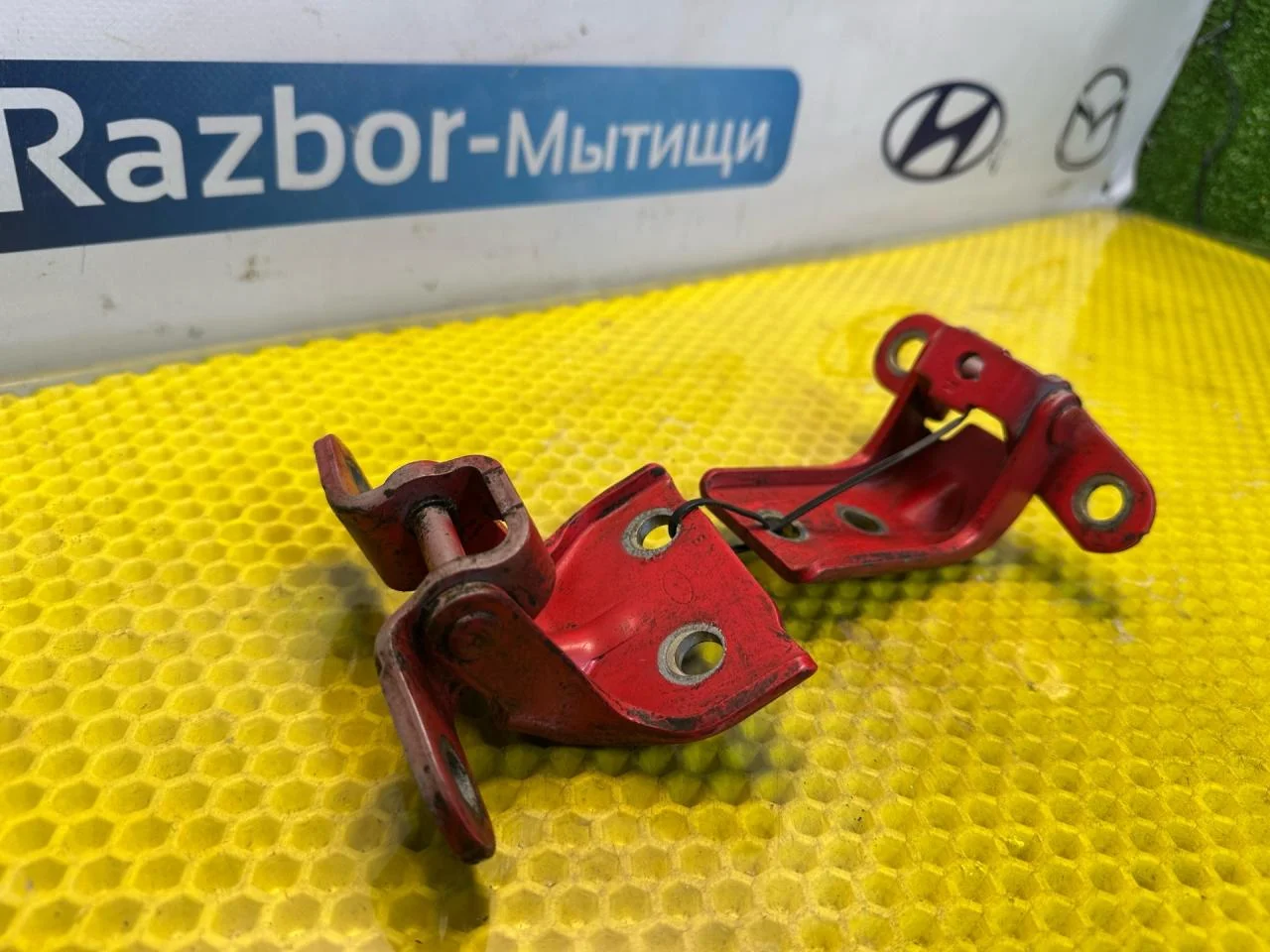 Петля двери задней левой Hyundai Getz 2005 - миниатюра 2