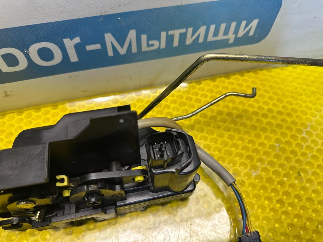 Замок двери передней правой Hyundai Getz 2005 - миниатюра 5
