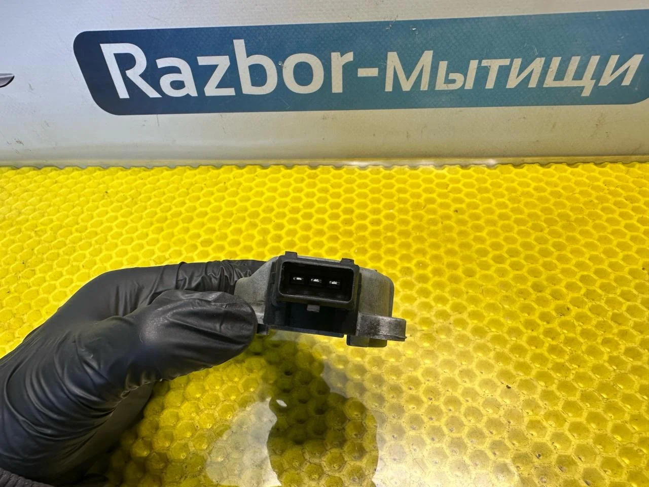 Датчик распредвала Audi A6 C5 1999 550222 - миниатюра 4