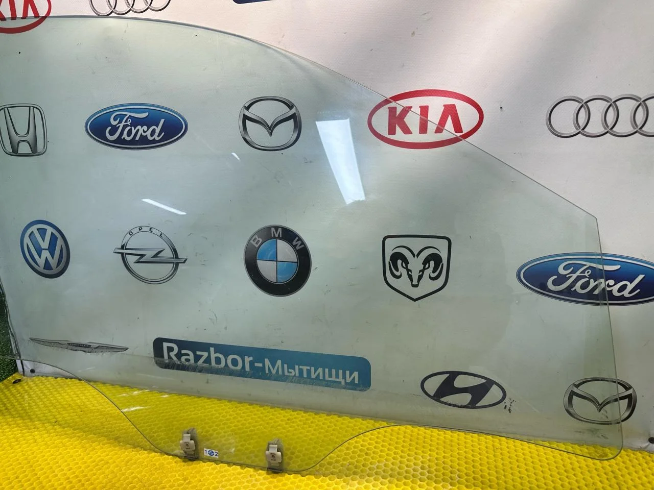 Стекло двери передней правой Hyundai Getz 2005 - миниатюра 4