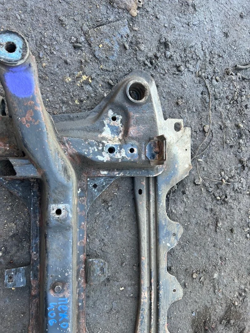 Передняя балка Peugeot 406 2002 - миниатюра 3