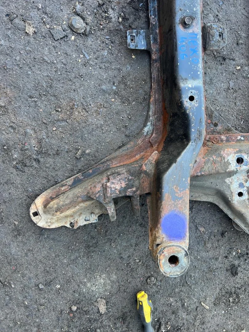Передняя балка Peugeot 406 2002 - миниатюра 4