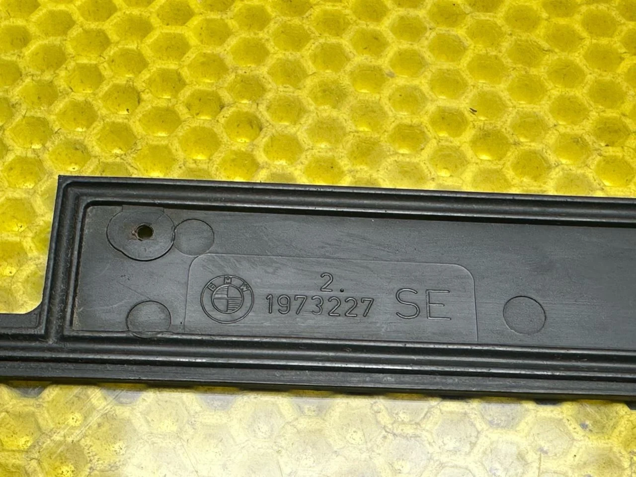 Обшивка отсека багажника BMW 5 E34 1990 1973227 - миниатюра 5