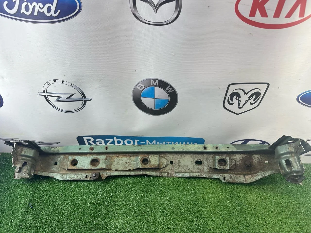 Кронштейн передней панели (телевизора) Peugeot 406 - миниатюра 6
