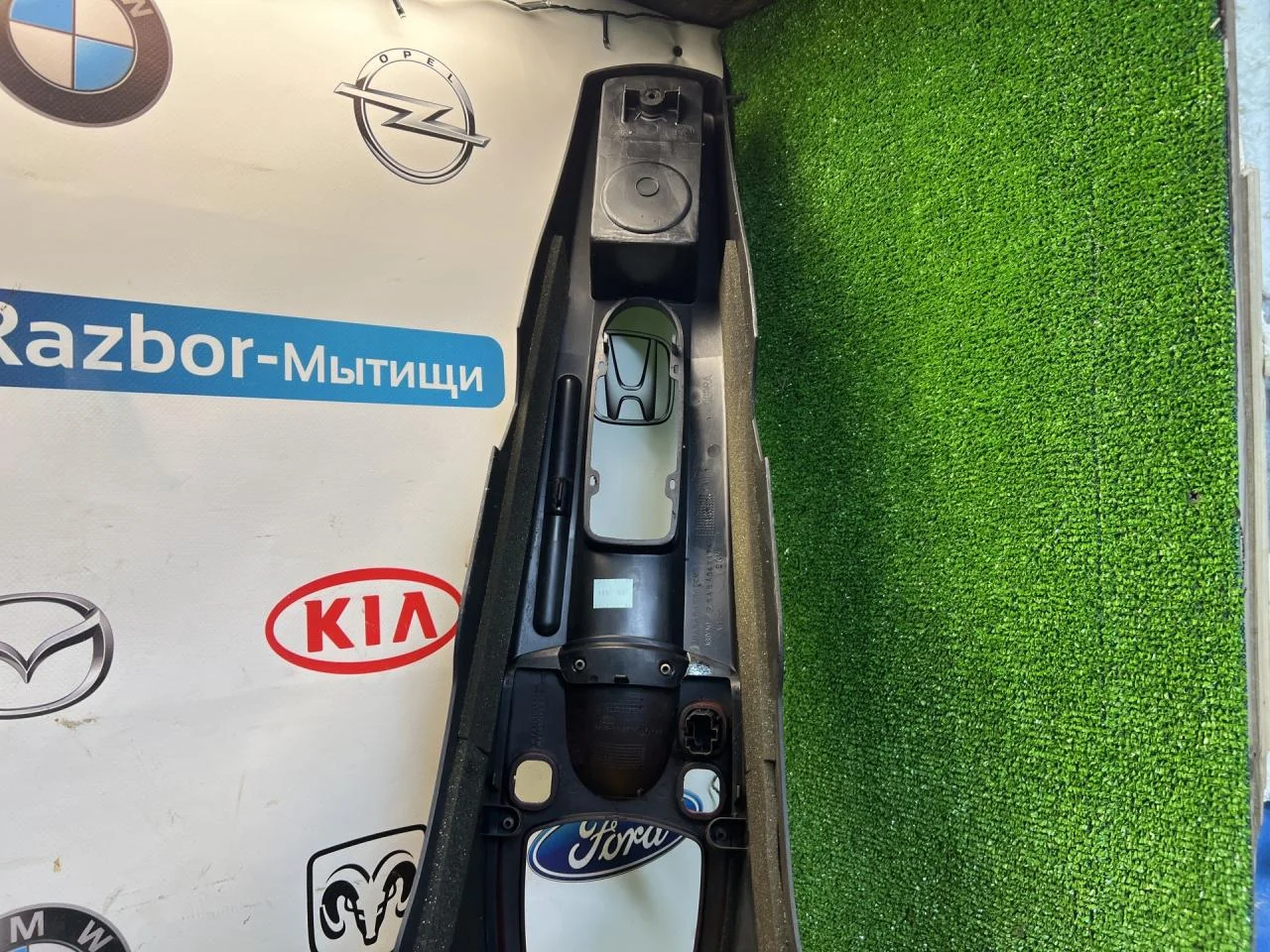 Консоль салона Ford Focus 1 - миниатюра 7