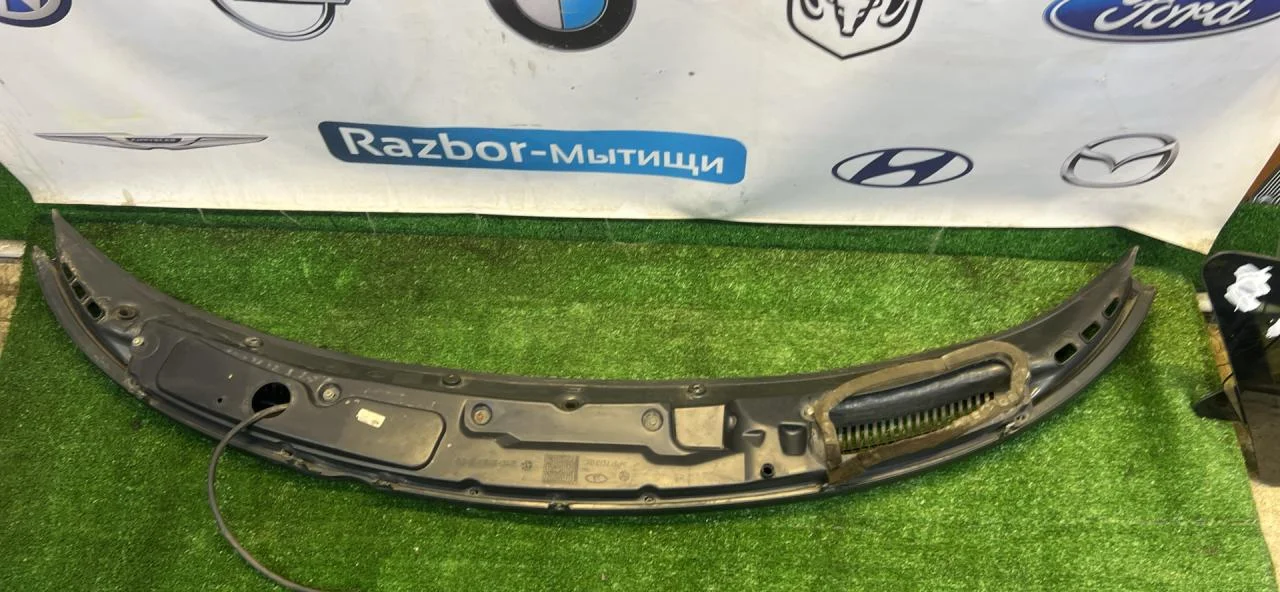 Жабо Lada 2112 2005 - миниатюра 9