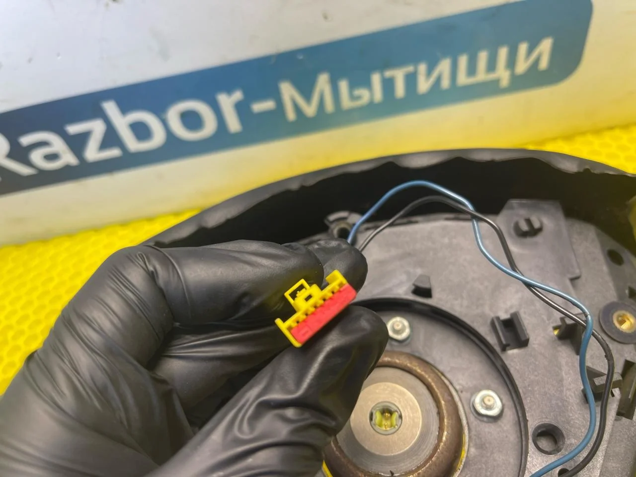 Подушка безопасности Ford Focus 2001 - миниатюра 9