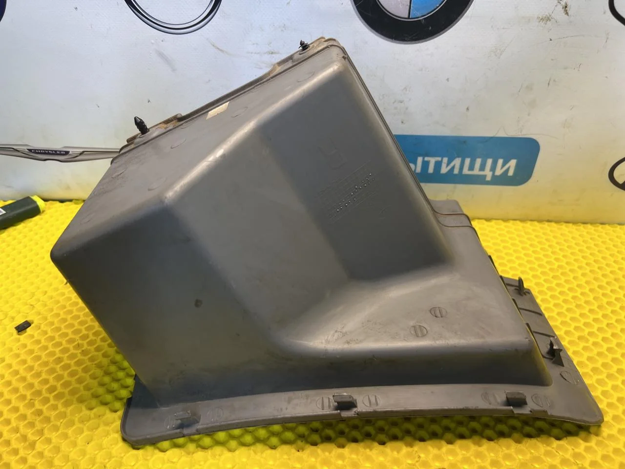 Обшивка багажника Ford Focus 1 - миниатюра 3