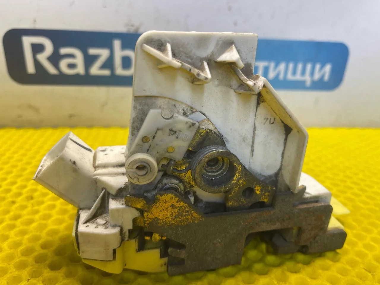 Замок двери задней правой Ford Focus 1 - миниатюра 6