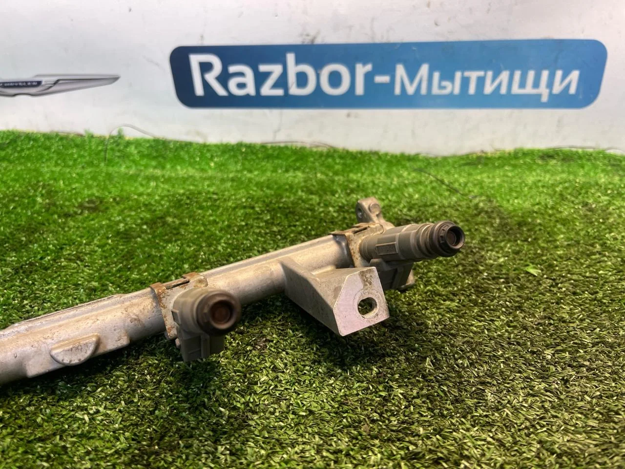 Топливная рампа Ford Focus 1 2.0 бензин - миниатюра 8