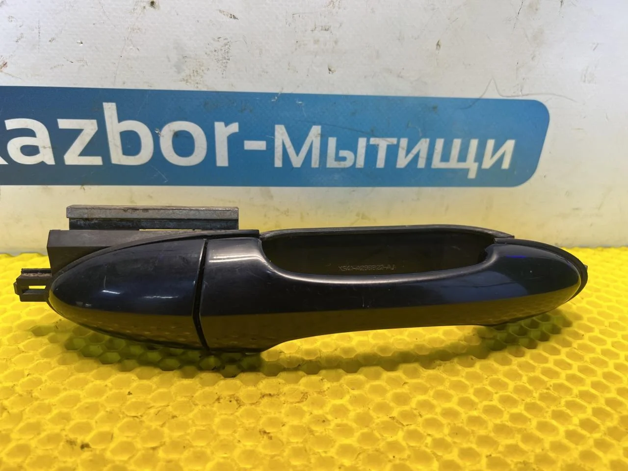 Ручка двери задняя правая Ford Focus 1 - изображение 1