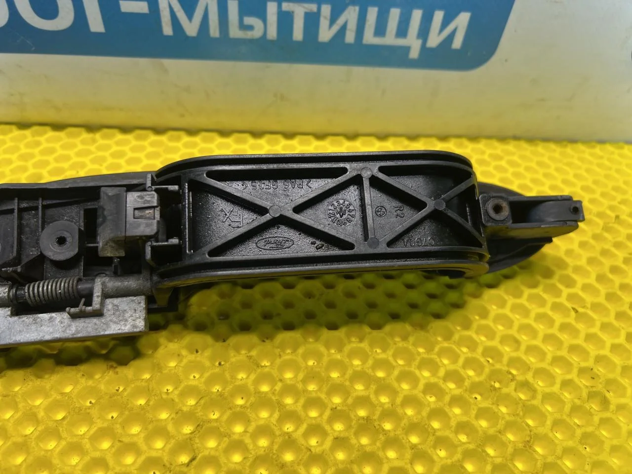 Ручка двери задняя правая Ford Focus 1 - миниатюра 5