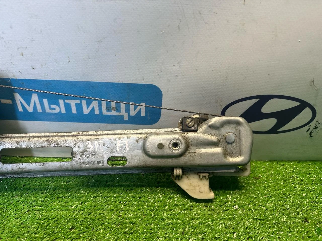 Стеклоподъемник задний правый Ford Focus 1 - миниатюра 3