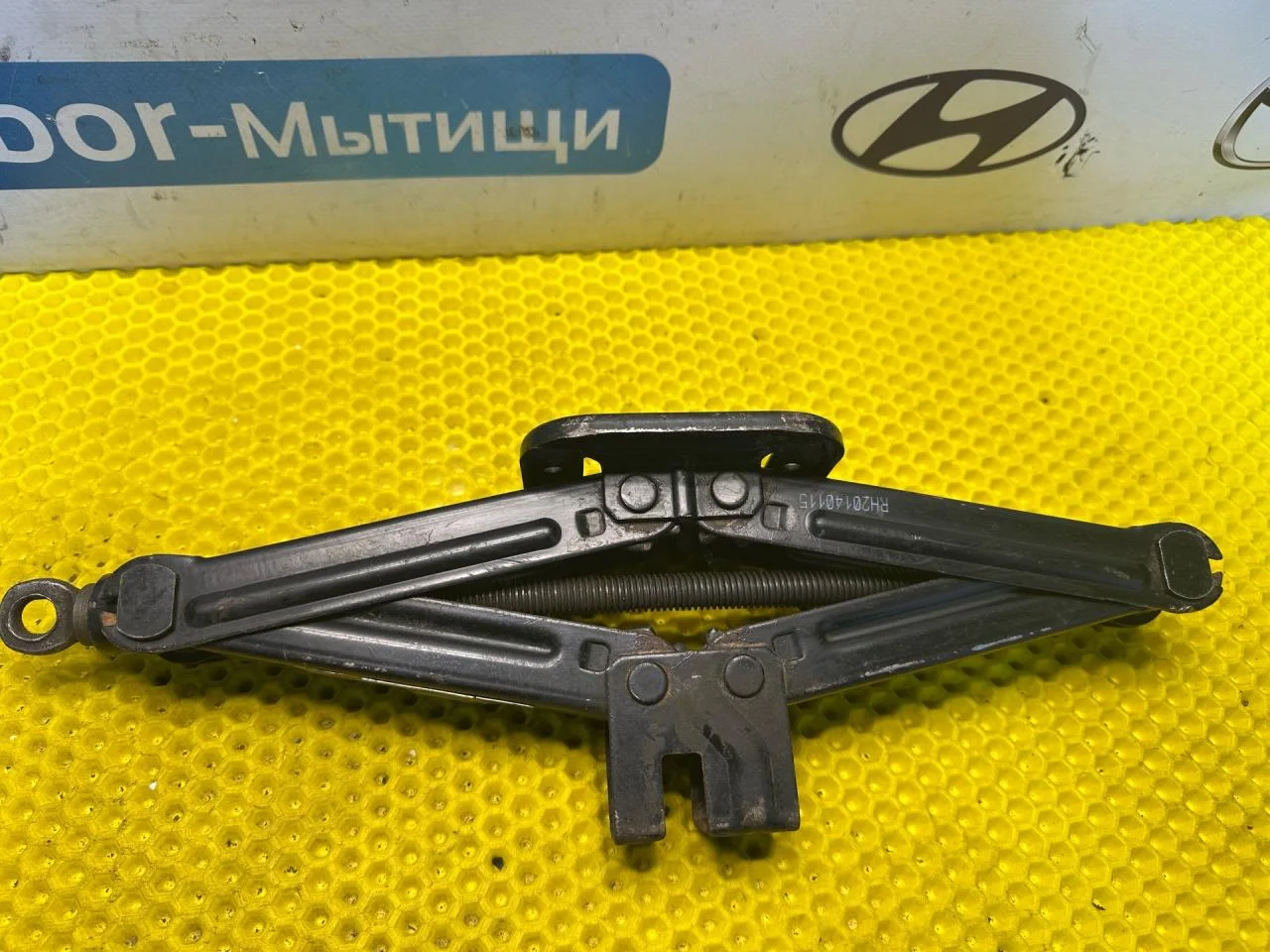 Домкрат Ford Focus 1 поколение - миниатюра 5