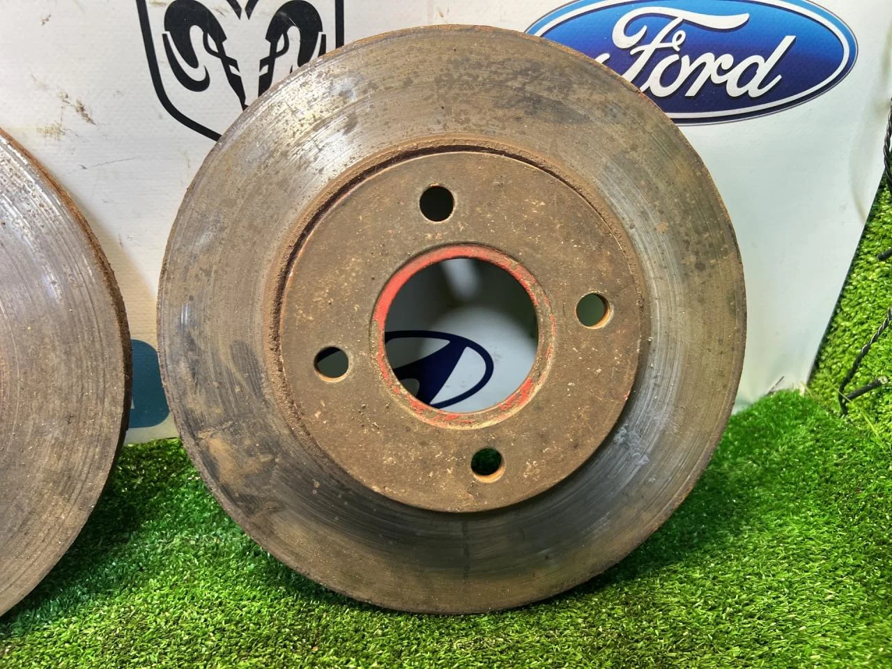 Тормозные диски передние Ford Focus 1 - миниатюра 2
