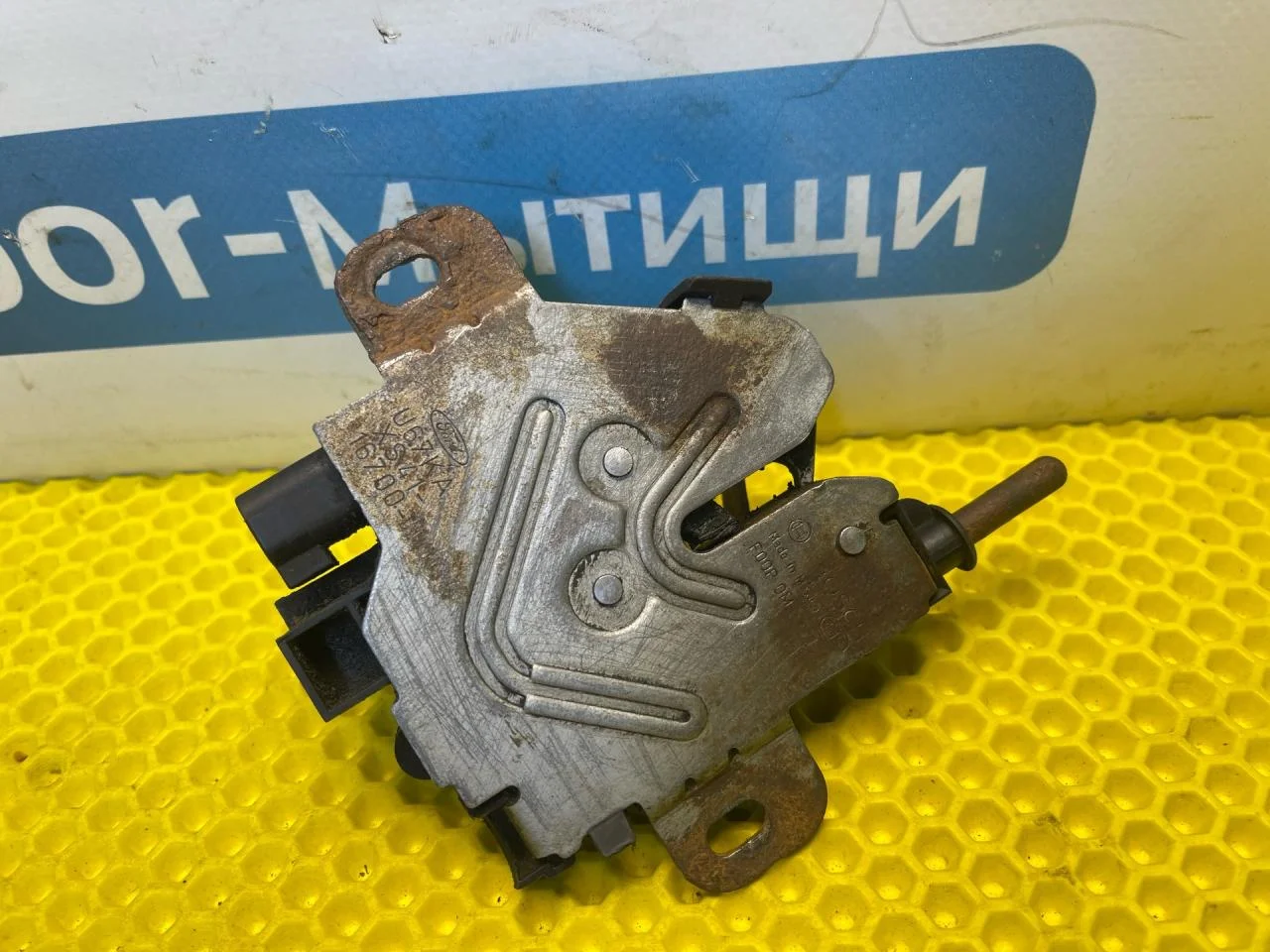 Замок капота Ford Focus 1 - миниатюра 5