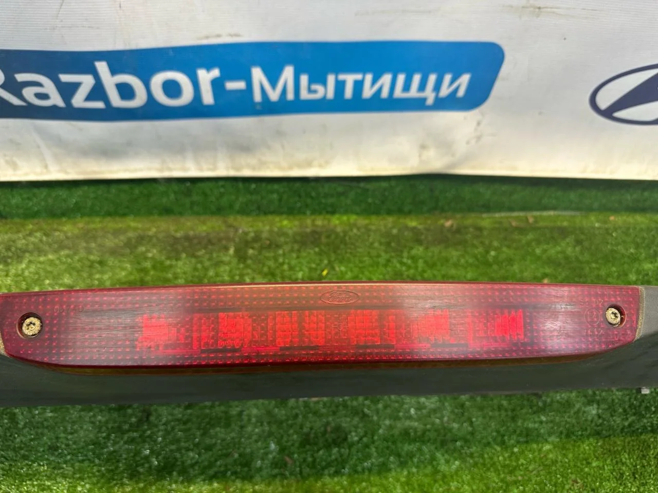 Спойлер крышки багажника Ford Focus 2 BK 2006 - миниатюра 5