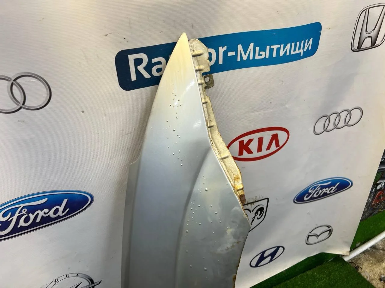 Крыло переднее правое Ford Focus 1 седан - миниатюра 2