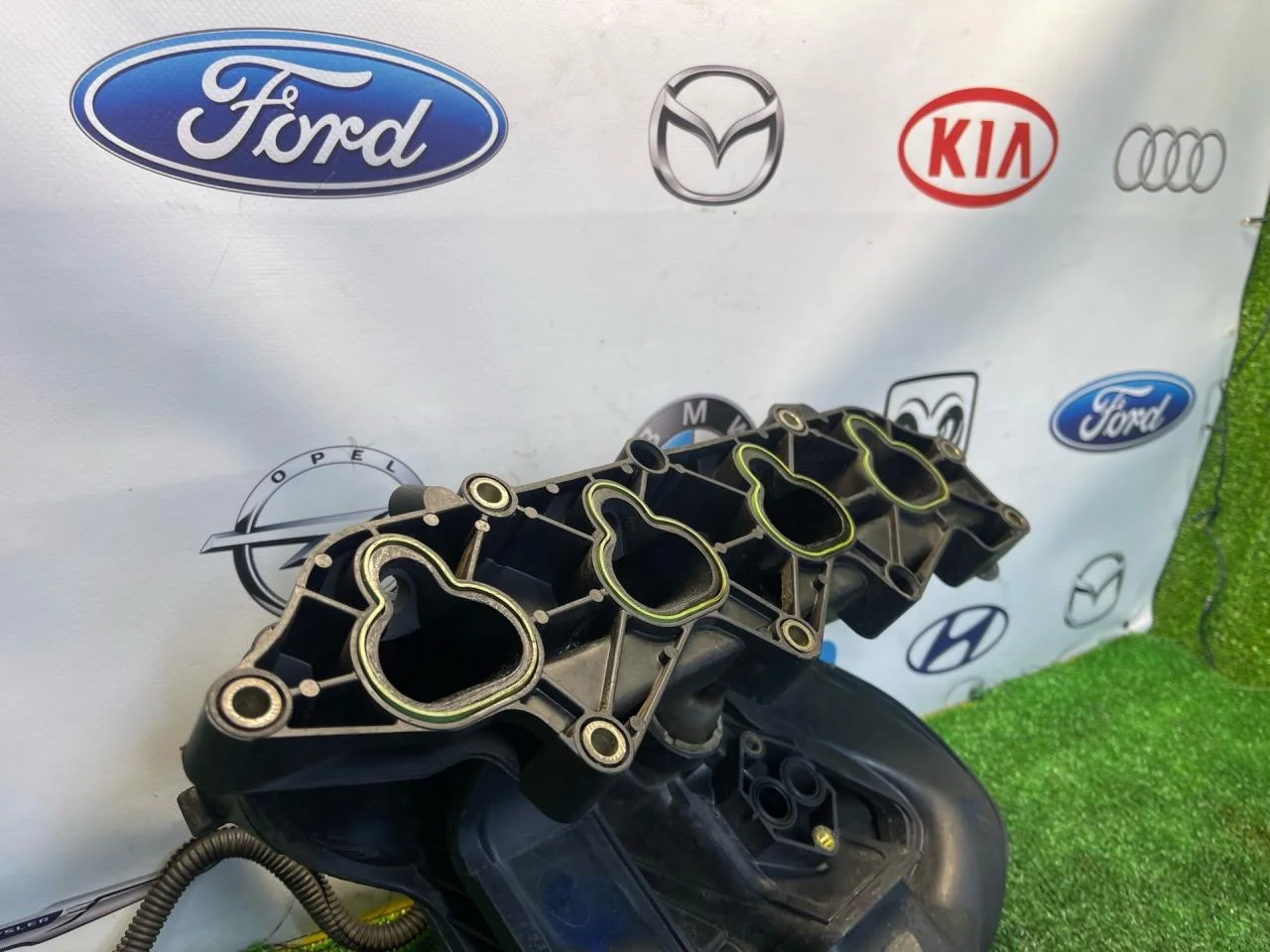 Впускной коллектор Ford Focus 1 2.0 zetec - миниатюра 7
