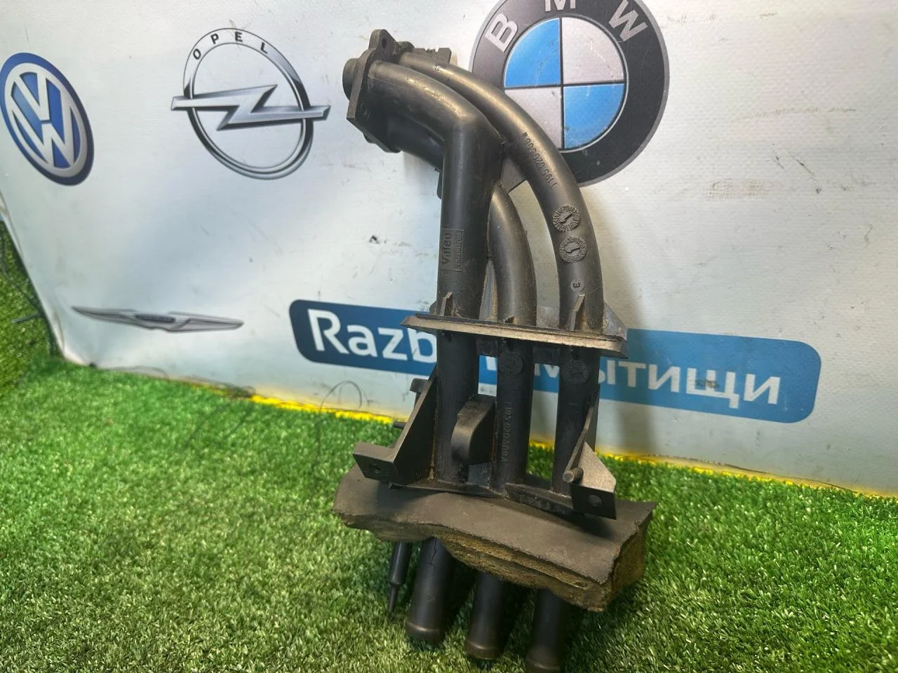 Патрубок отопителя BMW 5 E34 1991 - миниатюра 3