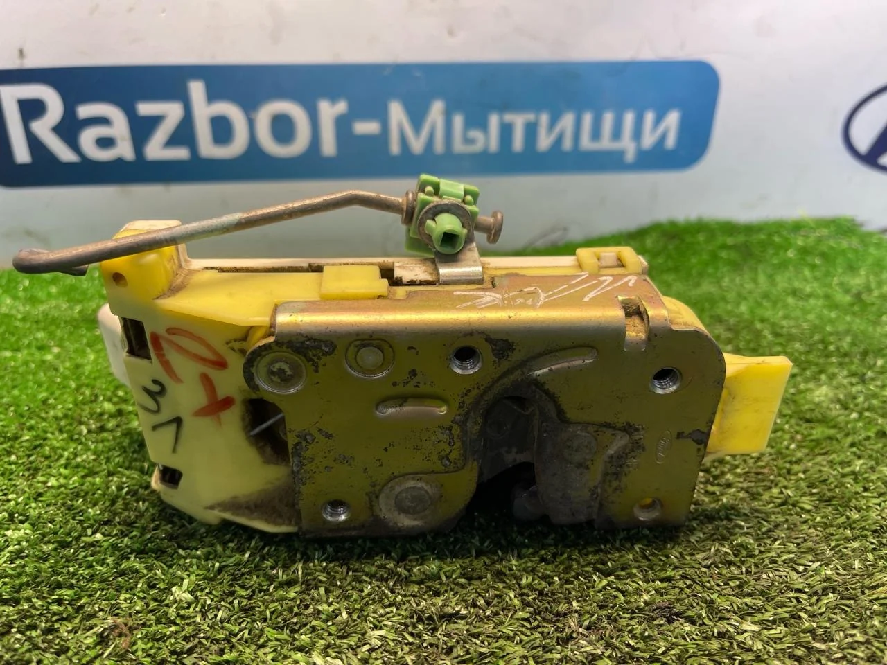 Замок двери задней левой Ford Focus 1 zx4 - миниатюра 5