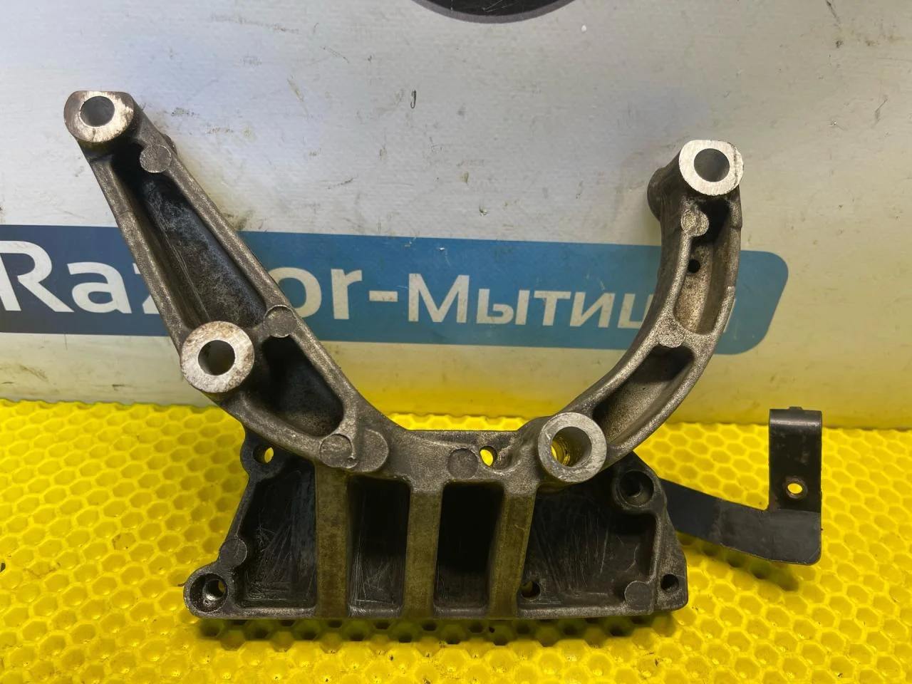 Кронштейн ГУР Ford Focus 1 2.0 zetec