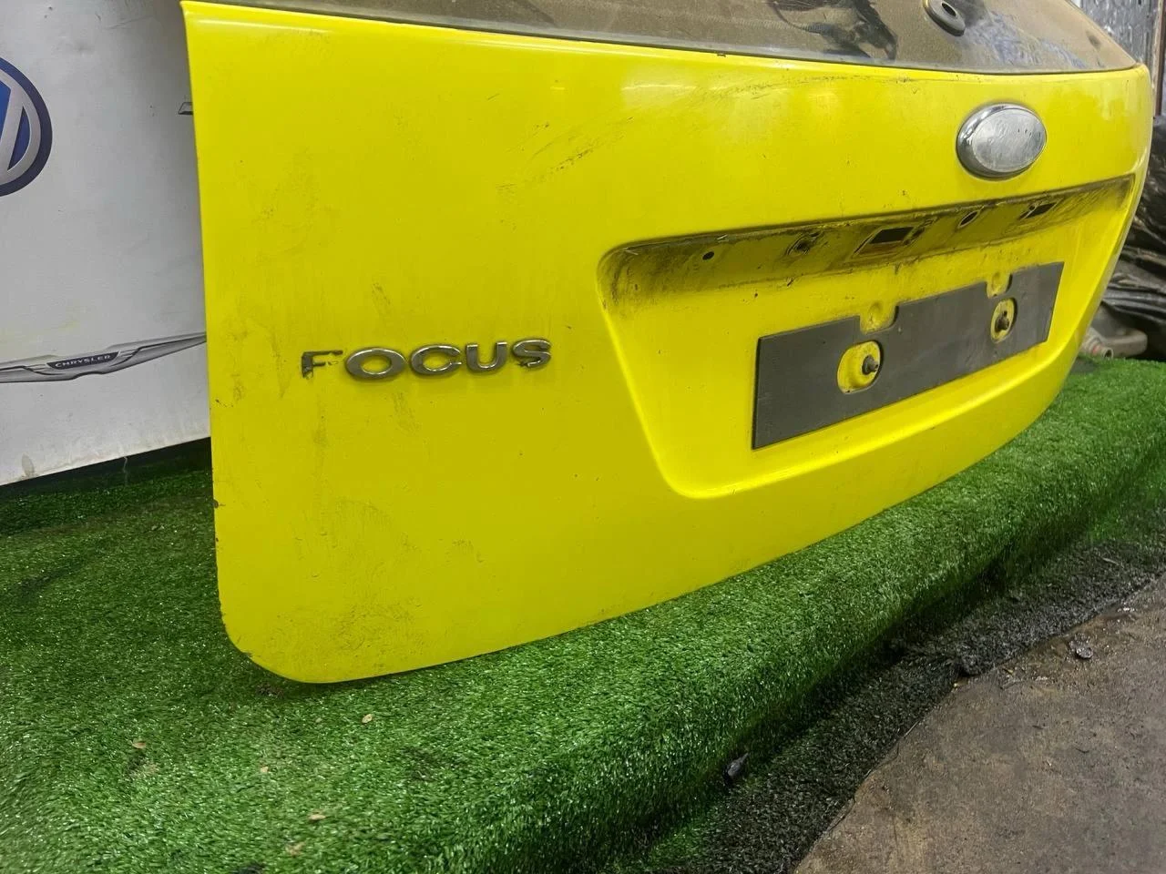 Крышка багажника Ford Focus 2 BK 2006 - миниатюра 2