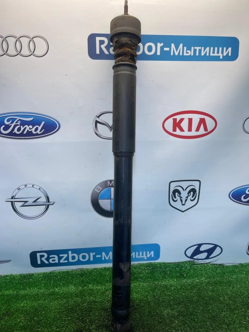Амортизатор задний Ford Focus 1 - изображение 1