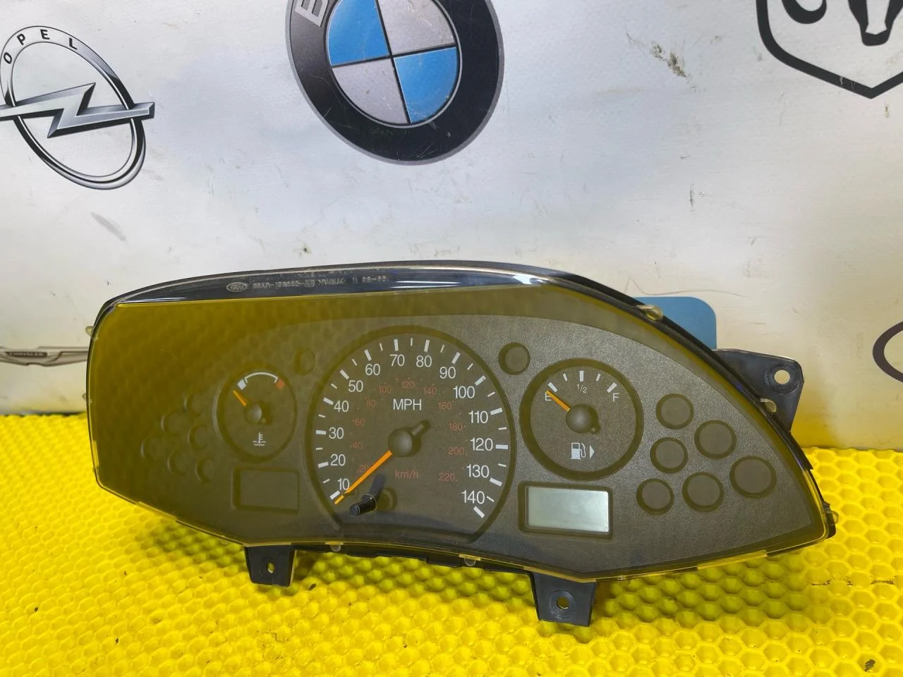 Панель приборов Ford Focus 1 - миниатюра 3