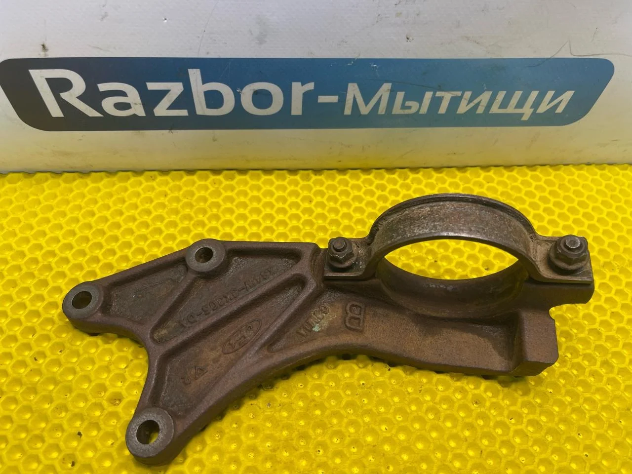 Кронштейн полуоси Ford Focus 1 - миниатюра 2