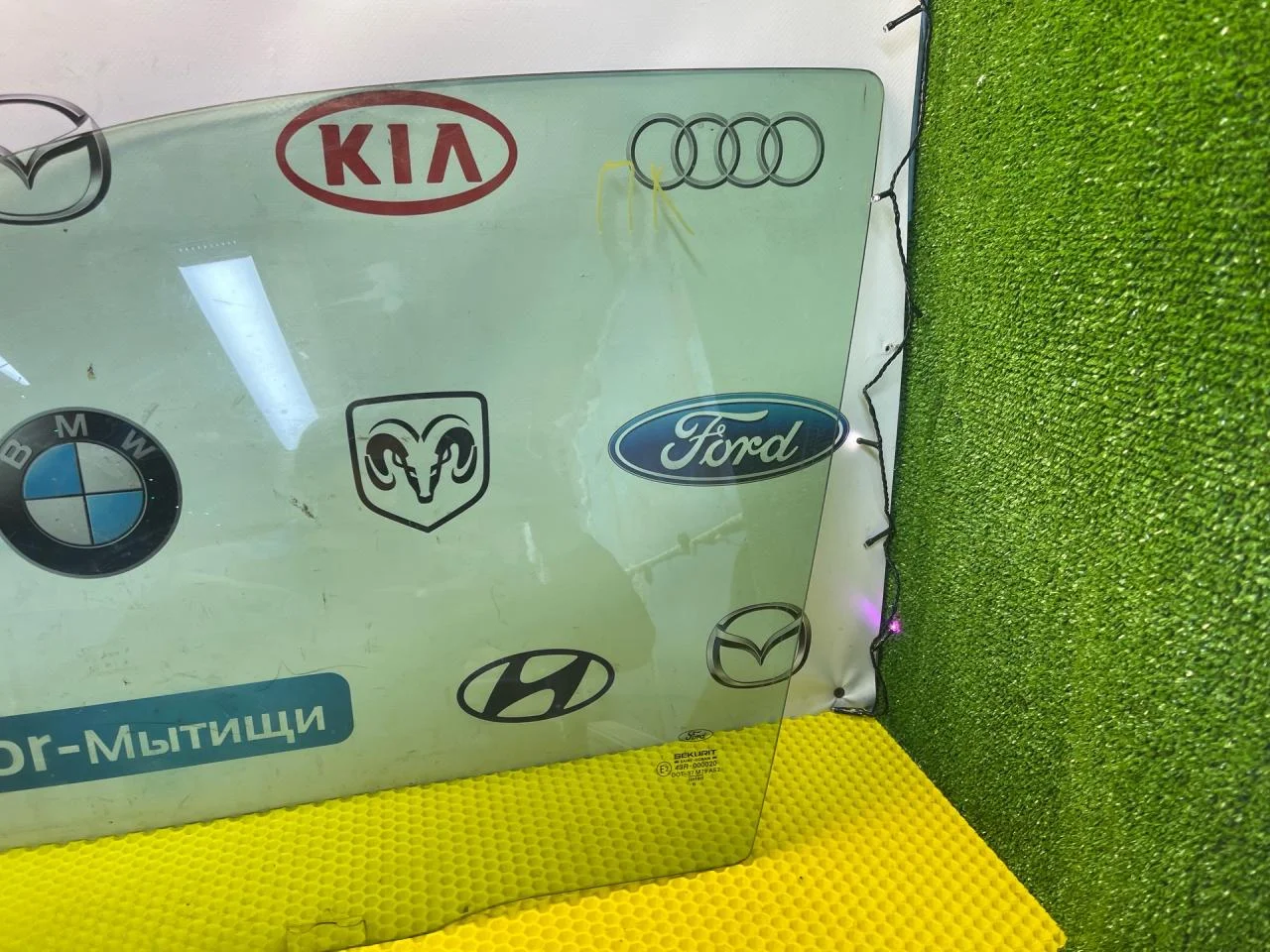 Стекло двери передней левой Ford Focus - миниатюра 4