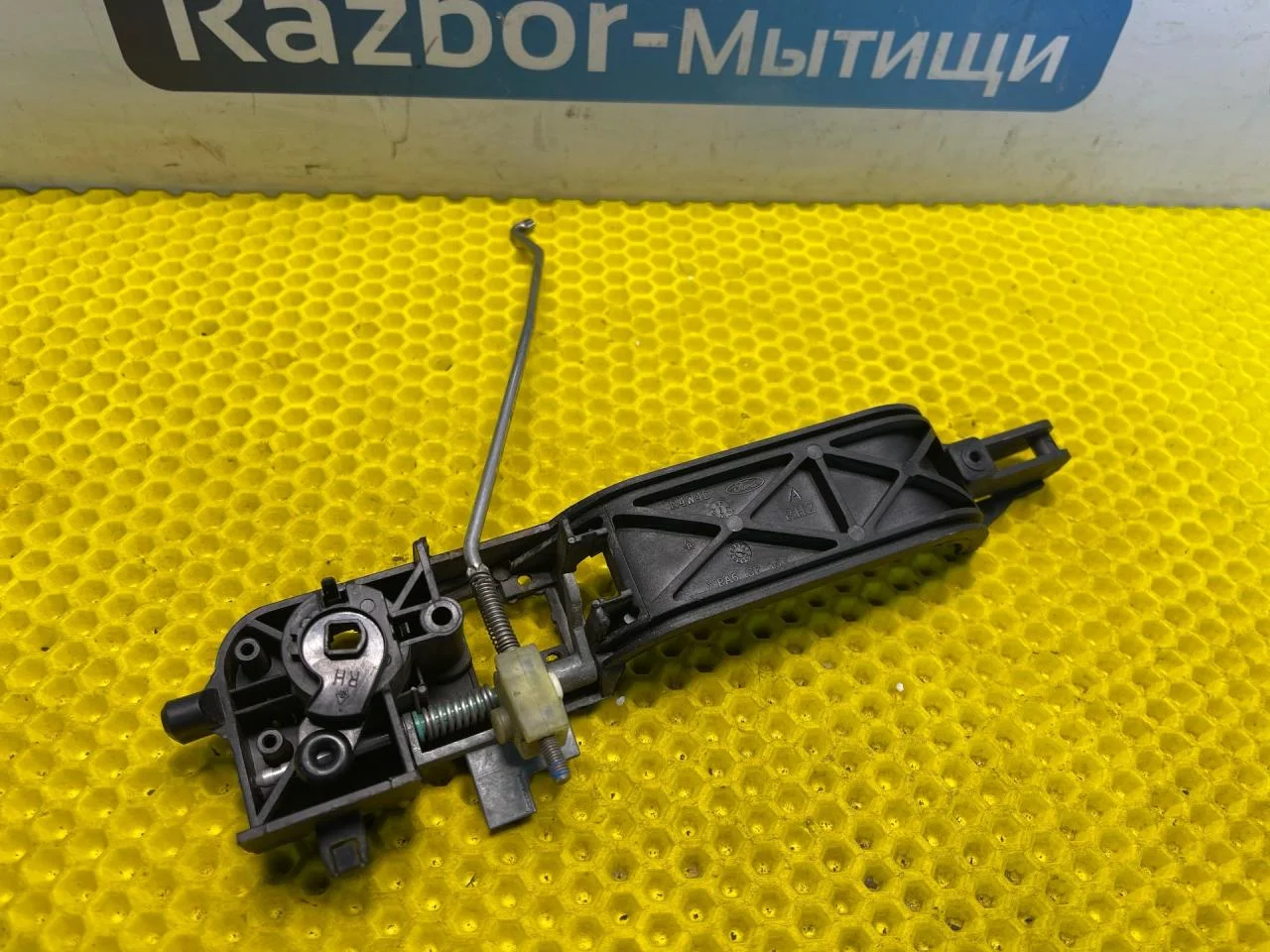 Ручка двери передняя правая Ford Focus 1 - миниатюра 9