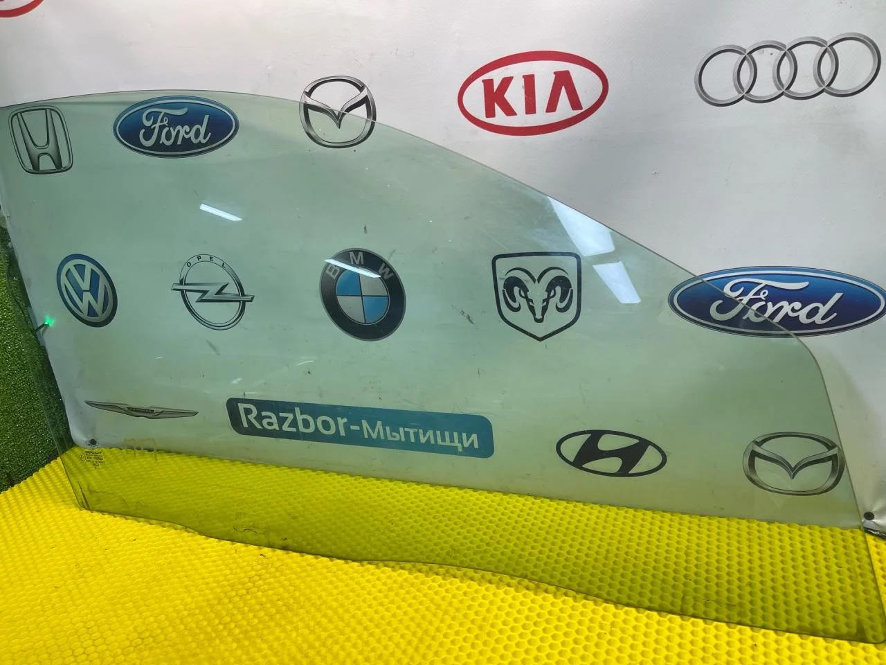 Стекло двери передней правой Ford Focus - миниатюра 4