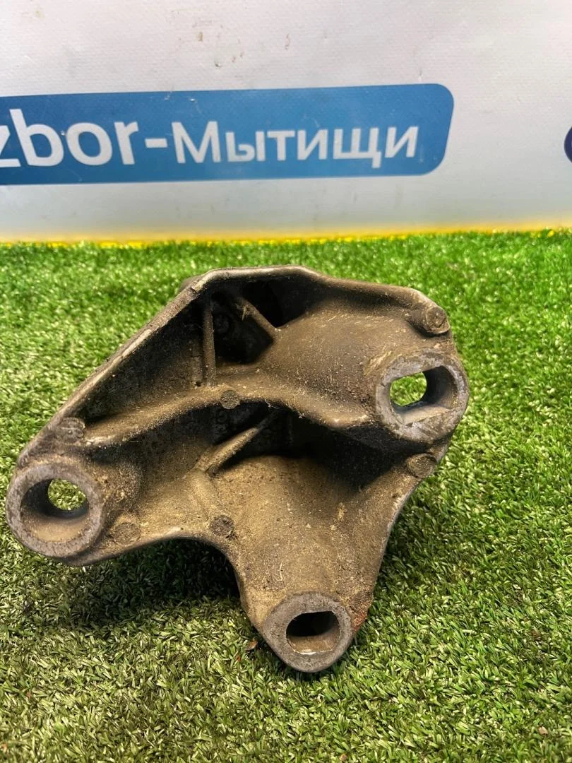 Кронштейн КПП Ford Focus 1 2005 - миниатюра 5