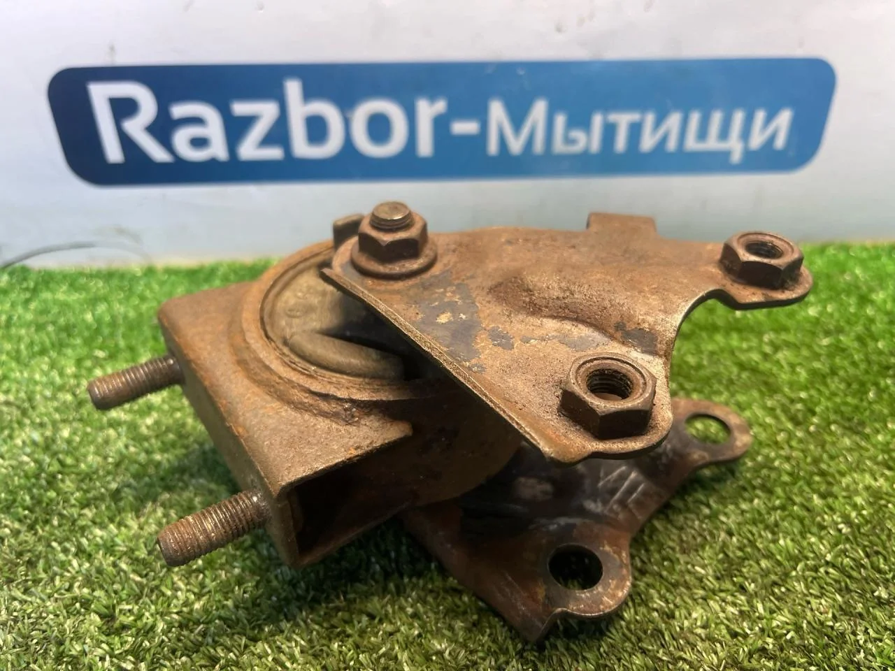 Подушка КПП Ford Focus 1 2005 - миниатюра 6